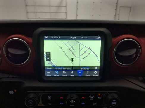 Used 2020 Jeep Gladiator Rubicon AWD/4WD image 25