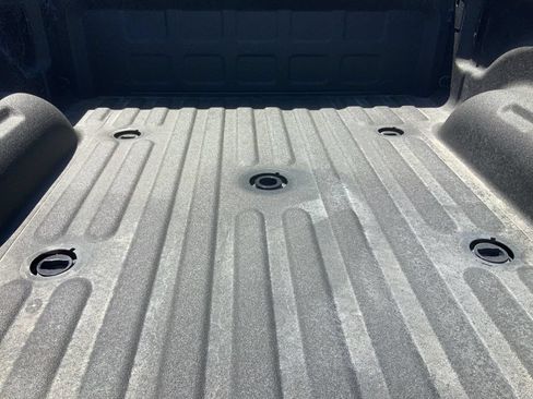 New 2025 RAM 2500 Laramie AWD/4WD image 8