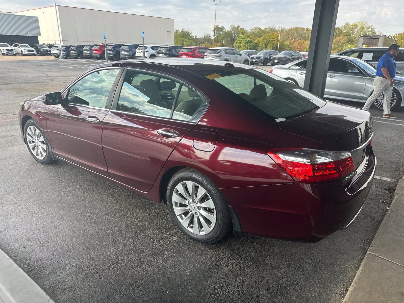 Used 2015 Honda Accord EX-L image 4