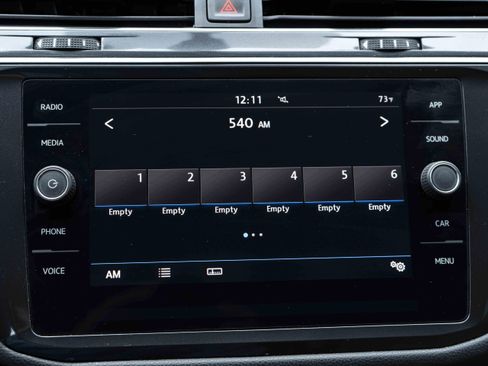 Used 2018 Volkswagen Tiguan SE image 30