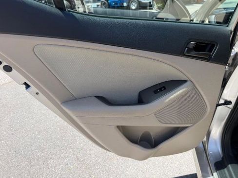 Used 2015 Kia Optima LX FWD image 25