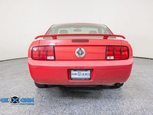 Used 2006 Ford Mustang Coupe RWD image 6