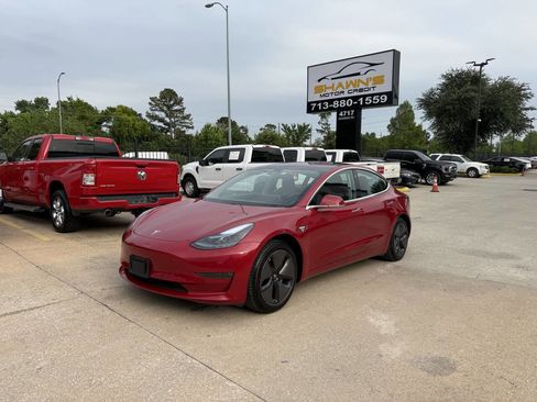 Used 2018 Tesla Model 3 Long Range RWD image 3