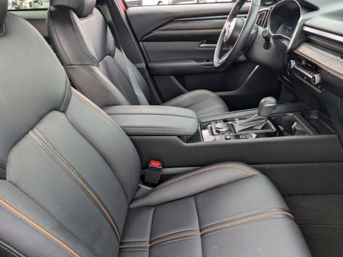 Used 2025 MAZDA CX-50 AWD 2.5 Hybrid w/ Premium Pkg image 12