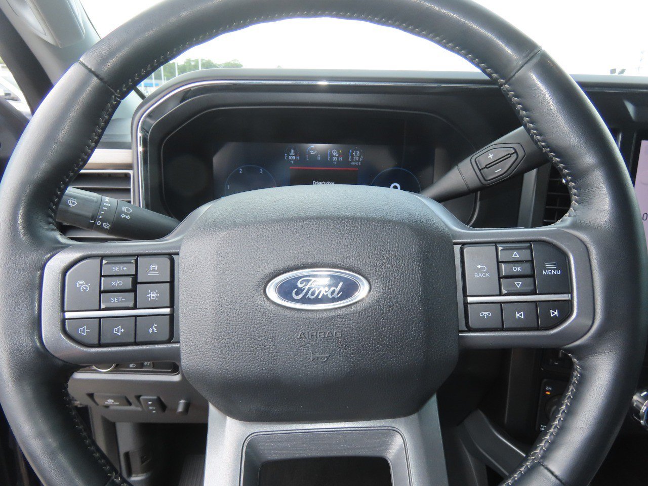 Used 2024 Ford F250 Lariat w/ Lariat Ultimate Package AWD/4WD image 28