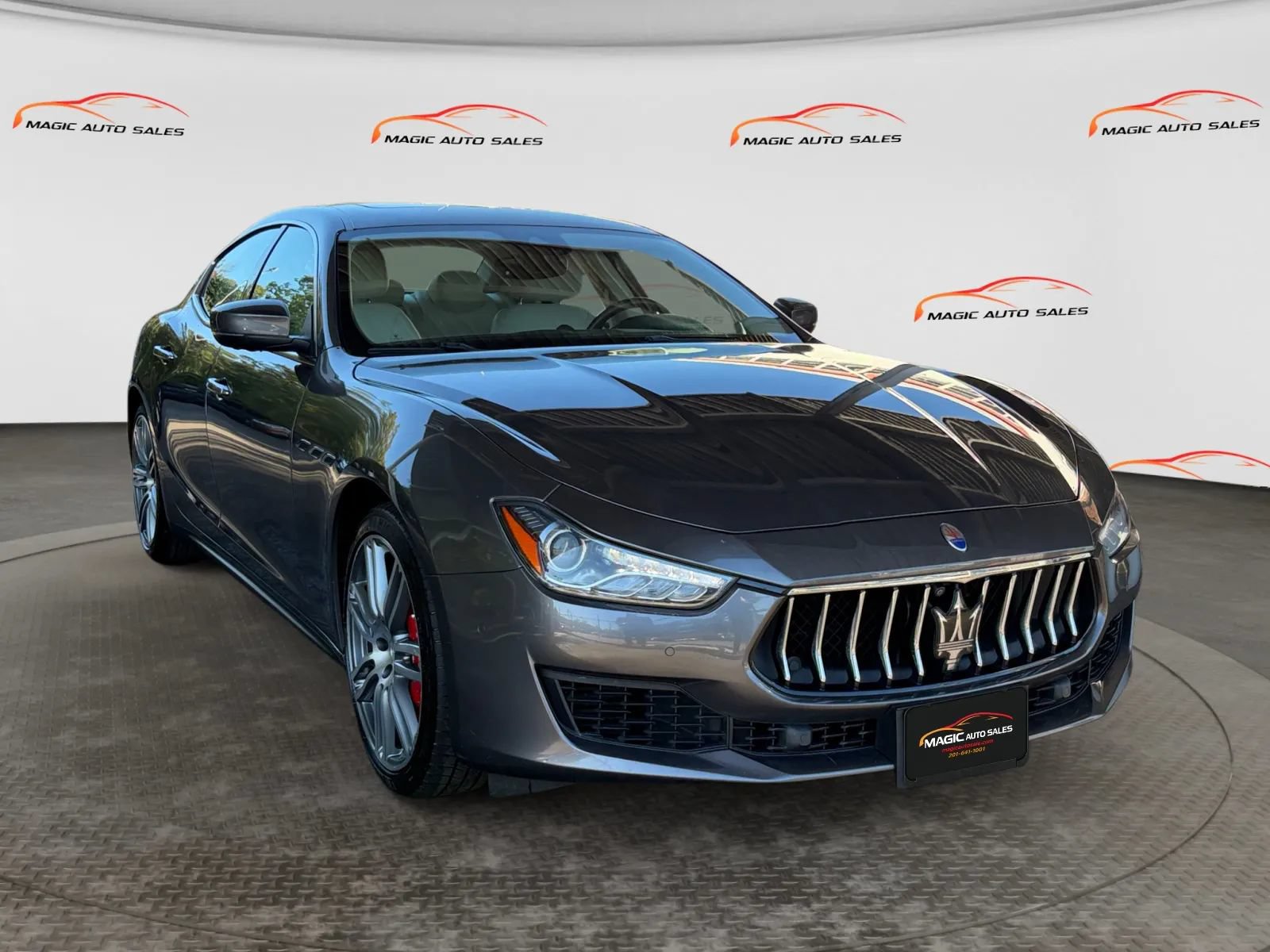 Used 2019 Maserati Ghibli S Q4 AWD/4WD image 5