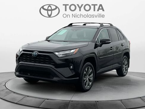 Used 2024 Toyota RAV4 XLE Premium image 1