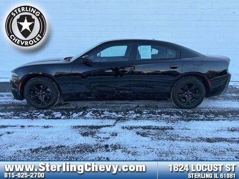 Used 2022 Dodge Charger SXT w/ Leather Interior Group image 2