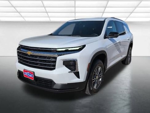 Certified 2024 Chevrolet Traverse LT w/ Trailering Package image 28