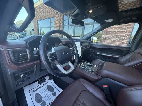 Used 2022 Ford Expedition Max Limited AWD/4WD image 17