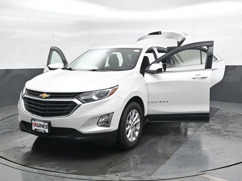 Used 2020 Chevrolet Equinox LT image 52