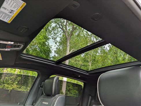 Used 2024 RAM 1500 Laramie AWD/4WD image 30