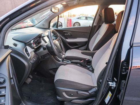 Used 2022 Chevrolet Trax LS w/ Tint and Cruise Package FWD image 19