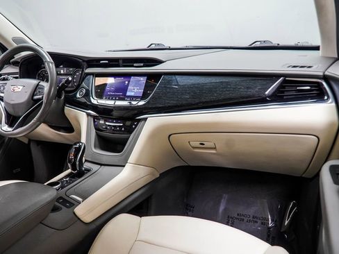 Used 2022 Cadillac XT6 Premium Luxury AWD/4WD image 19