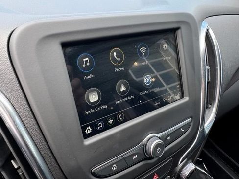 Used 2019 Chevrolet Equinox LT AWD/4WD image 2