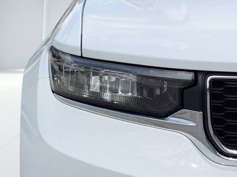 New 2026 Jeep Grand Cherokee L 2WD image 9