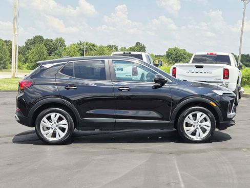 Used 2025 Buick Encore GX Preferred w/ Comfort Package AWD/4WD image 2