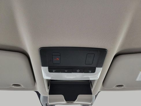 Used 2025 Nissan Rogue SV image 19