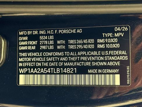 New 2026 Porsche Macan AWD/4WD image 36
