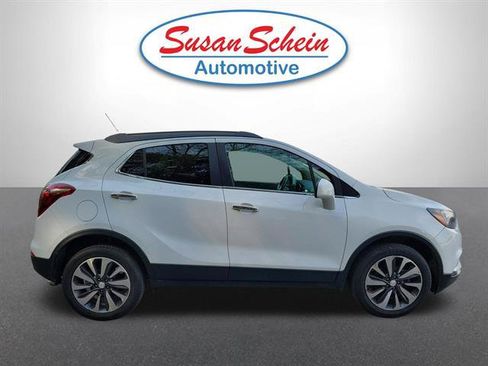 Used 2021 Buick Encore Preferred AWD/4WD image 22