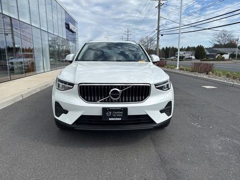 Certified 2025 Volvo XC40 B5 Core image 6