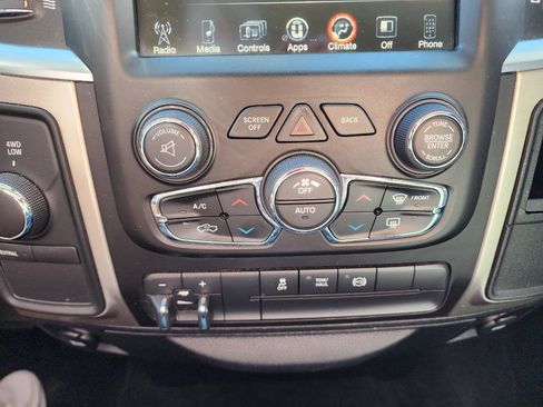 Used 2017 RAM 2500 SLT image 21