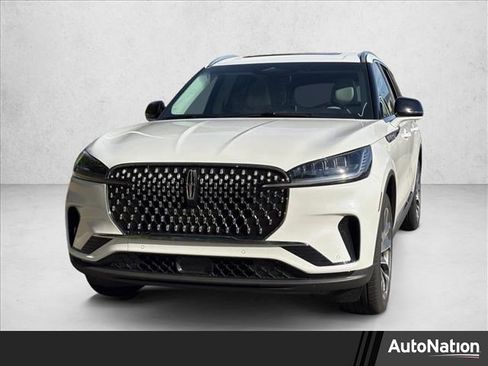 Used 2025 Lincoln Aviator AWD image 1
