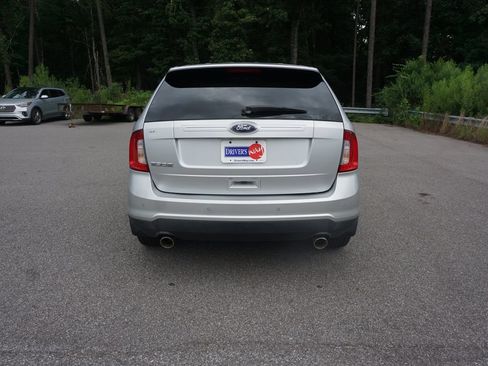Used 2012 Ford Edge SE FWD image 17