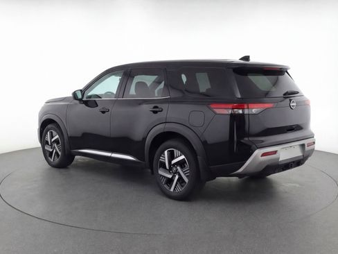 Used 2025 Nissan Kicks SV FWD image 6