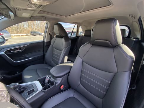 Certified 2025 Toyota RAV4 XLE Premium image 22