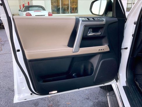 Used 2023 Toyota 4Runner Limited image 21