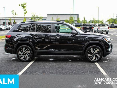Used 2025 Volkswagen Atlas SE FWD image 9