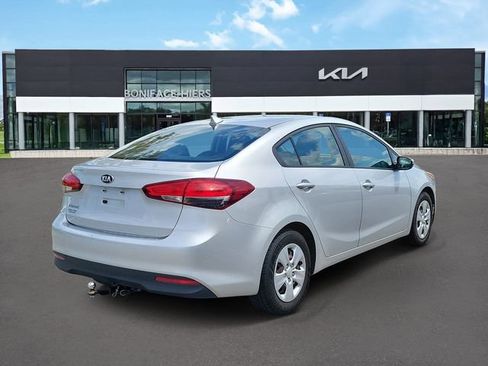 Used 2018 Kia Forte LX FWD image 4