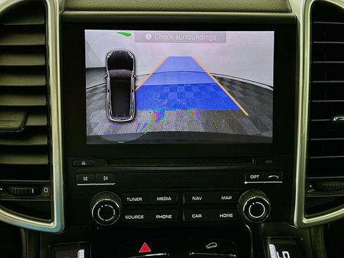 Used 2017 Porsche Cayenne image 14