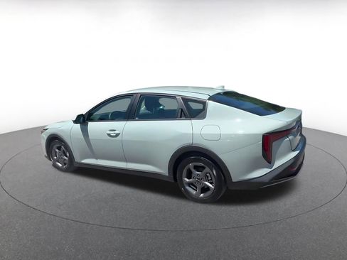 Used 2025 Kia K4 LXS image 10