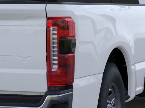 New 2025 Ford F350 XL w/ 360-Degree Camera Package image 21