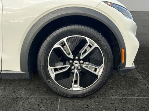 Used 2022 Ford Mustang Mach-E Select image 9