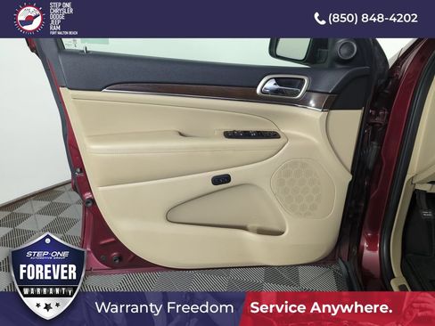 Used 2017 Jeep Grand Cherokee Limited RWD image 17