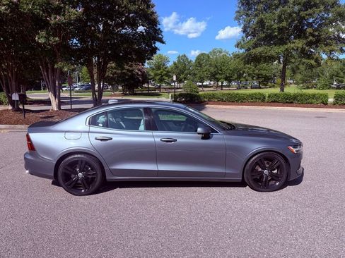 Used 2019 Volvo S60 T5 Inscription FWD image 17