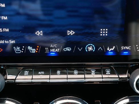 Used 2024 Chevrolet Blazer EV RS image 23