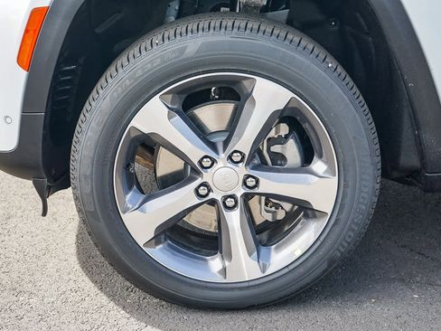 New 2026 Jeep Grand Cherokee L Limited image 9