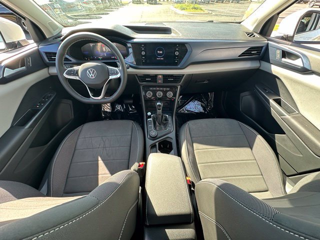 Certified 2023 Volkswagen Taos SE w/ Panoramic Sunroof Package AWD/4WD image 31