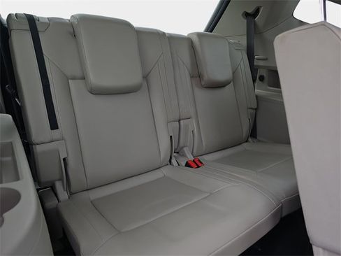 Used 2018 Volkswagen Atlas SE image 16
