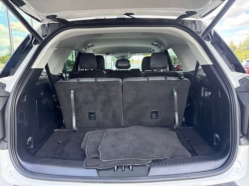 Used 2025 Ford Explorer Active w/ Active Comfort Package AWD/4WD image 6