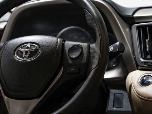 Used 2014 Toyota RAV4 Limited image 26