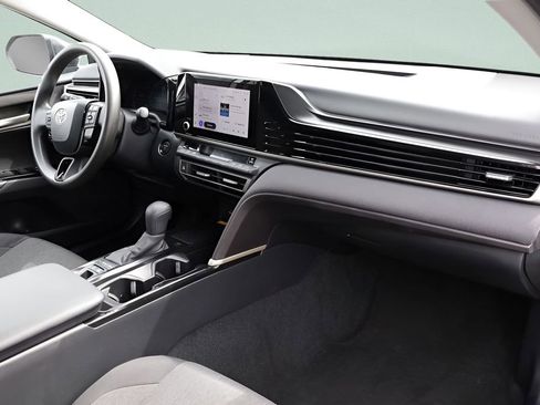 Certified 2025 Toyota Camry LE image 28