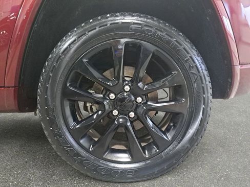 Used 2022 Jeep Grand Cherokee Laredo X AWD/4WD image 33