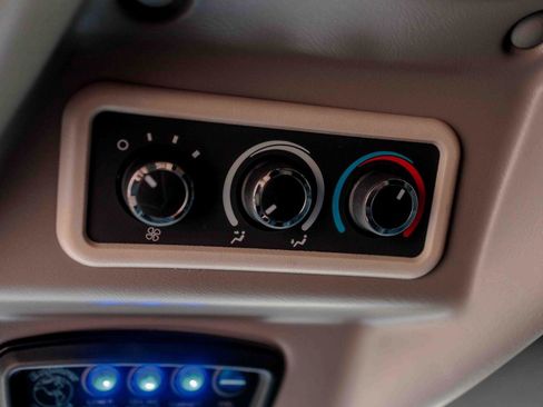 Used 2023 Chevrolet Express 2500 image 65