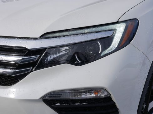 Used 2017 Honda Pilot Touring image 16