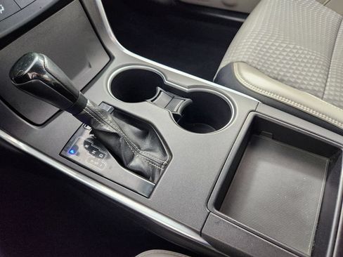 Used 2015 Toyota Camry SE w/ Protection Package FWD image 25